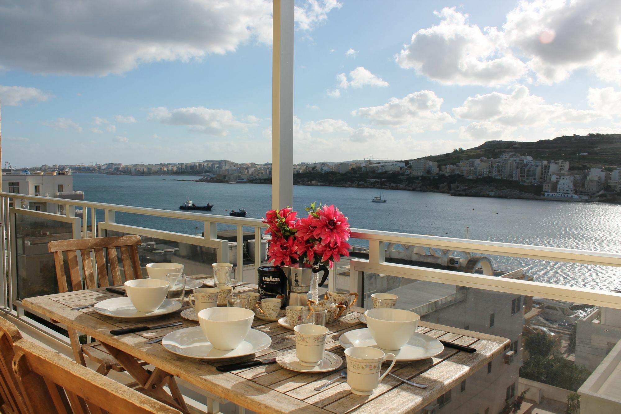 Bayview 2 Bedroom Seaview Apartment With Large Terrace With Panoramic Views - By Getawaysmalta 圣保罗湾城 外观 照片