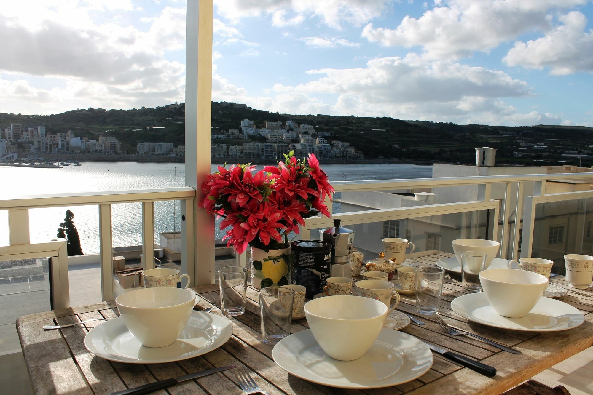 Bayview 2 Bedroom Seaview Apartment With Large Terrace With Panoramic Views - By Getawaysmalta 圣保罗湾城 外观 照片